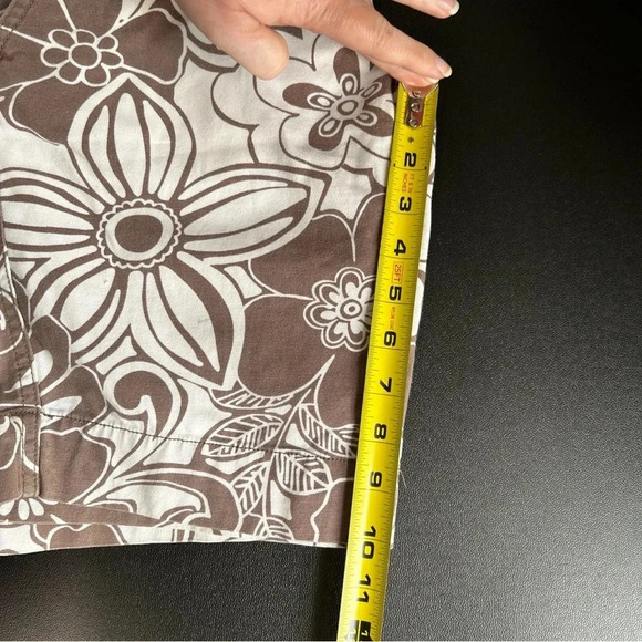 Aeropostale Women's Size 3/4 Floral Bermuda Shorts Brown White Retro Groovy Boho - Picture 10 of 15